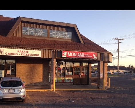 Mon Ami is closing ....